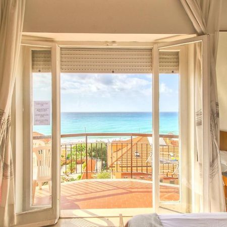 Hotel Minerva Pietra Ligure Eksteriør bilde