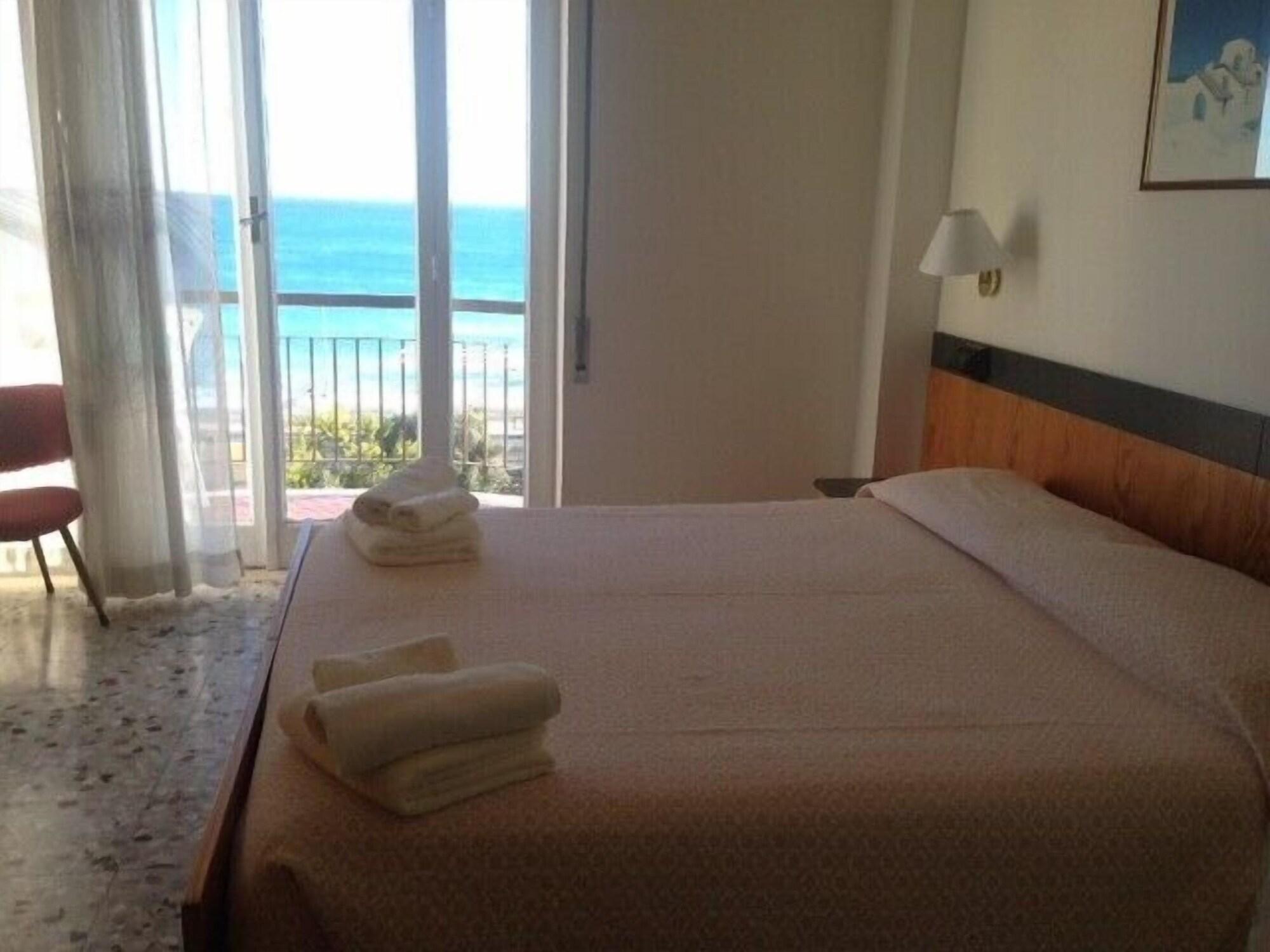 Hotel Minerva Pietra Ligure Eksteriør bilde
