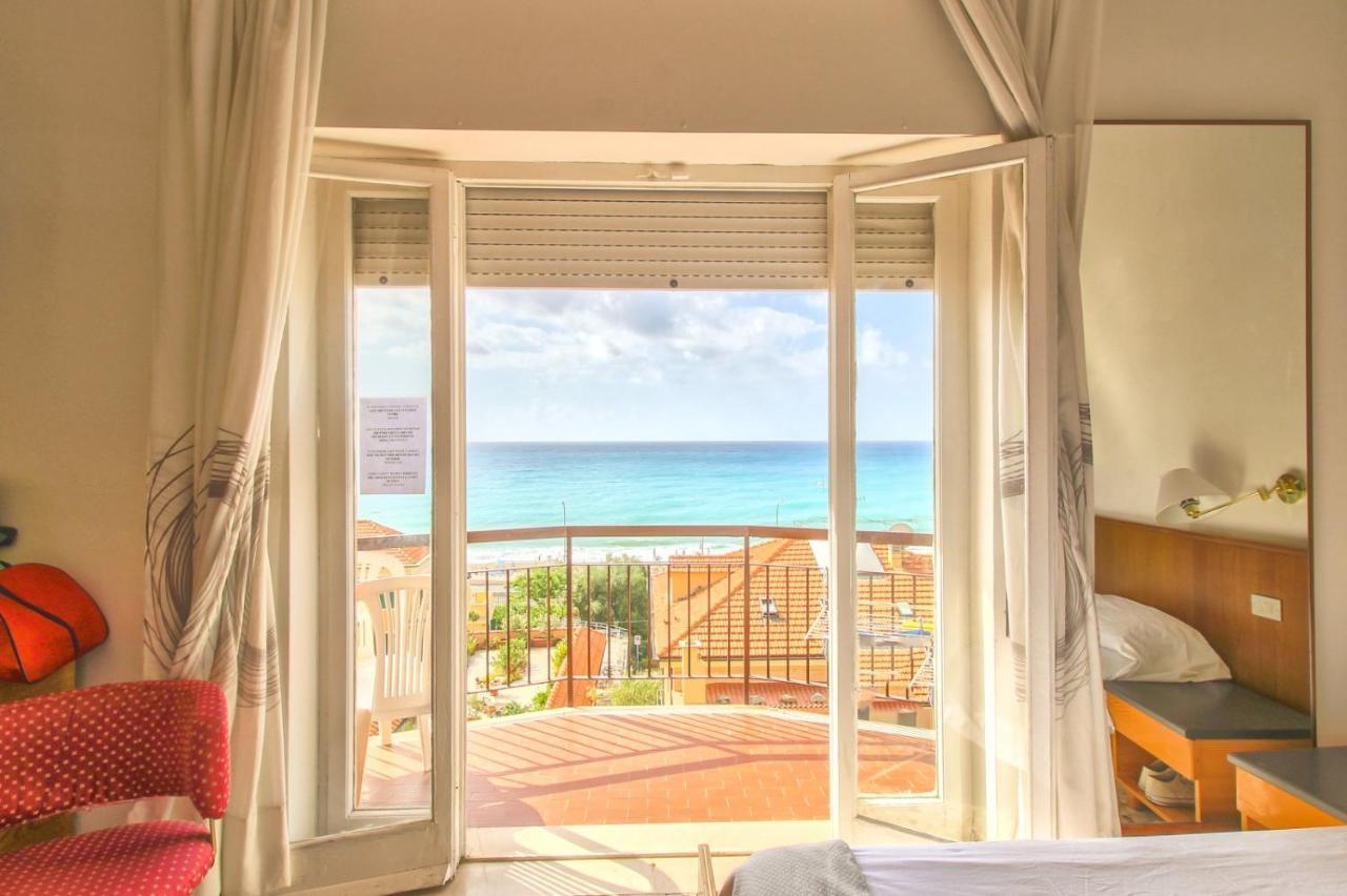 Hotel Minerva Pietra Ligure Eksteriør bilde